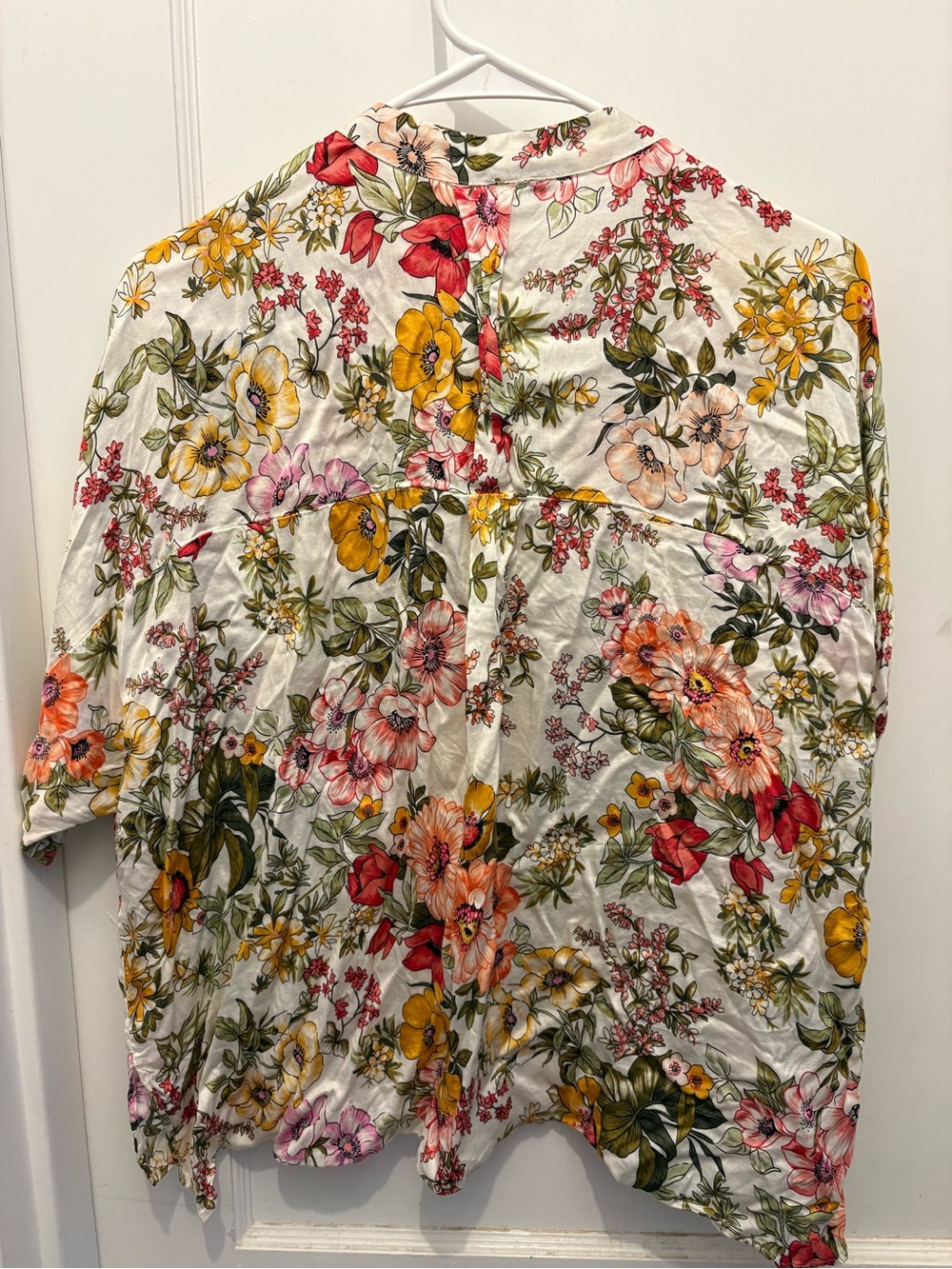 Zara White Floral Button-Back Shirt with Multicolor Blooms